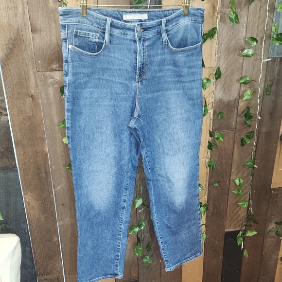 Athleta Denim - Athleta Women Cropped Blue Jeans Size 14